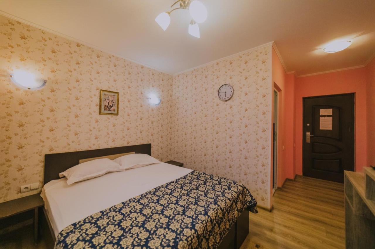 Hostel Denisa Бузэу Экстерьер фото