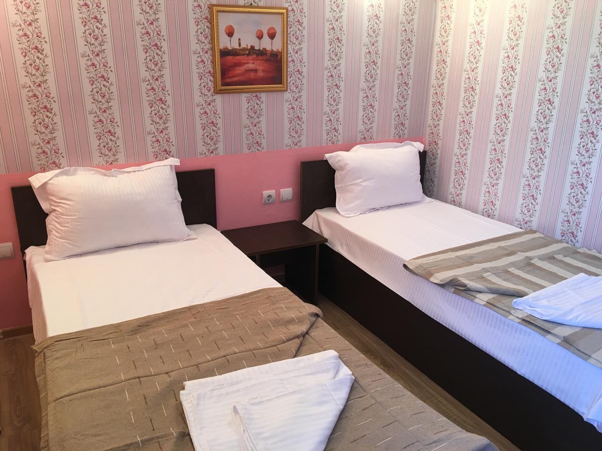 Hostel Denisa Бузэу Экстерьер фото