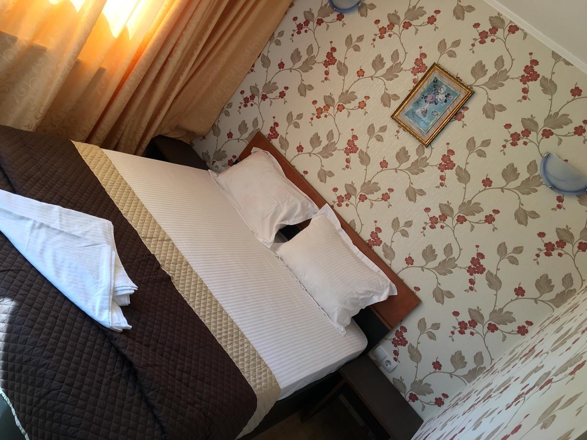 Hostel Denisa Бузэу Экстерьер фото