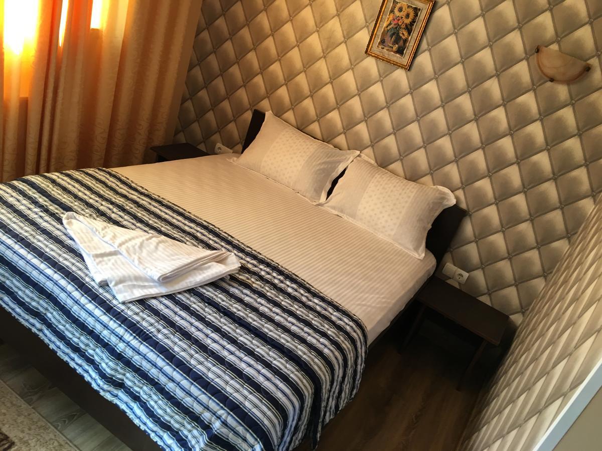 Hostel Denisa Бузэу Экстерьер фото