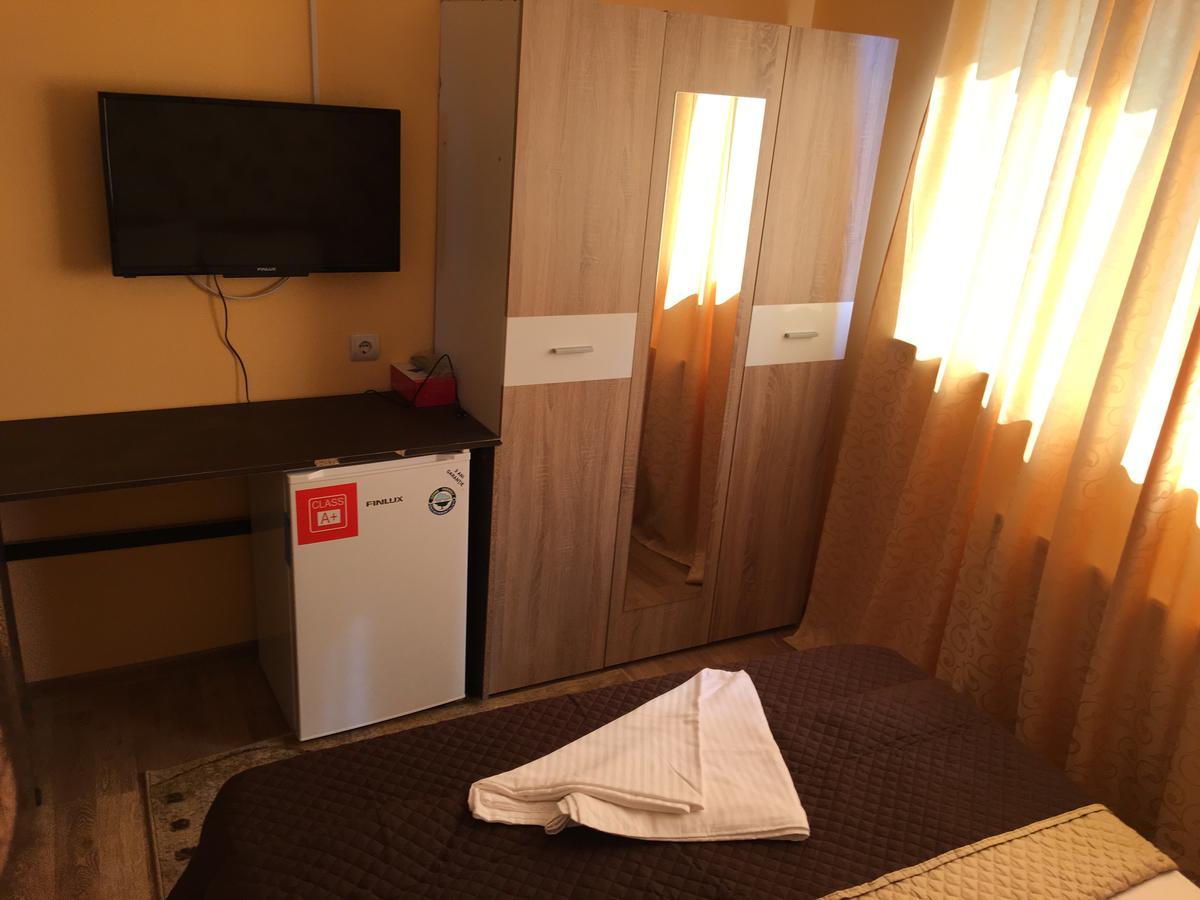 Hostel Denisa Бузэу Экстерьер фото