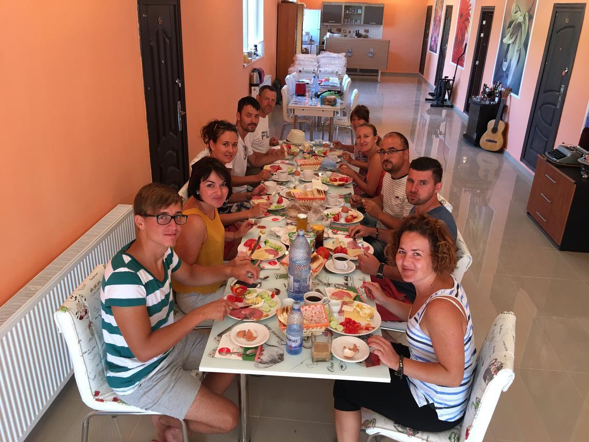 Hostel Denisa Бузэу Экстерьер фото