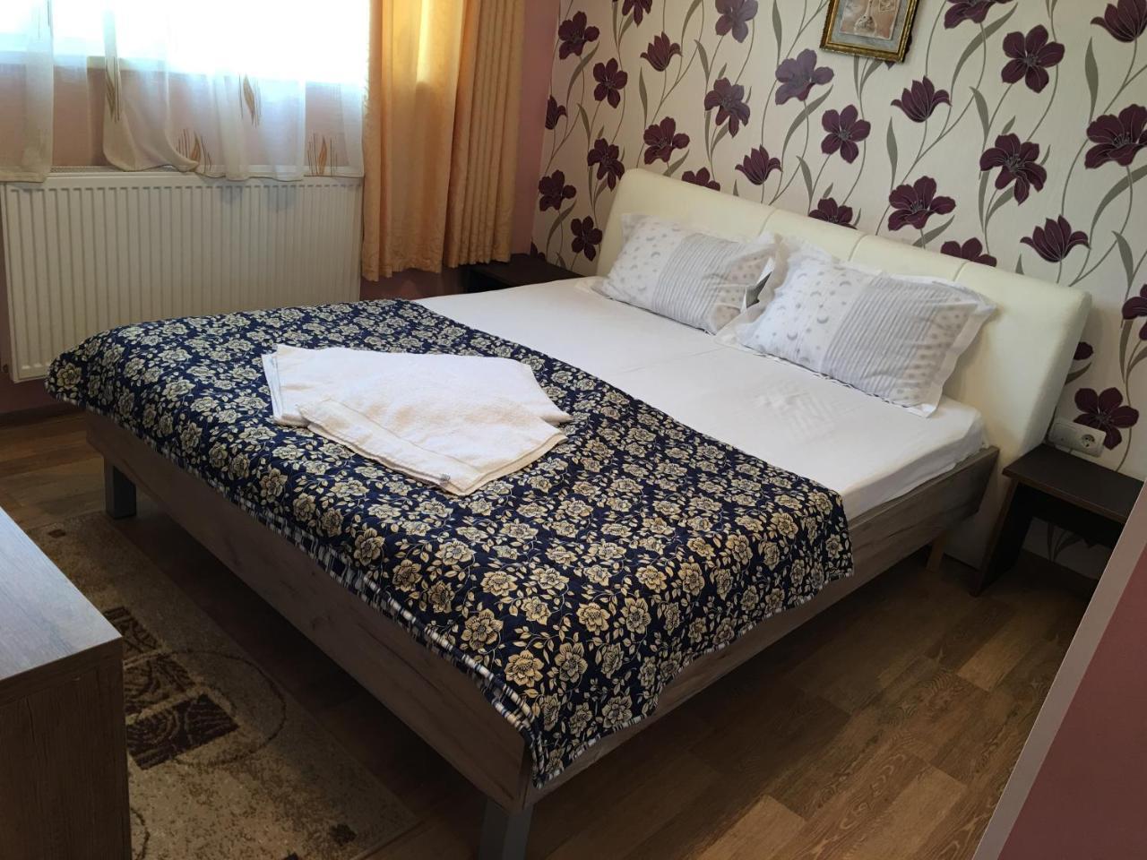 Hostel Denisa Бузэу Экстерьер фото
