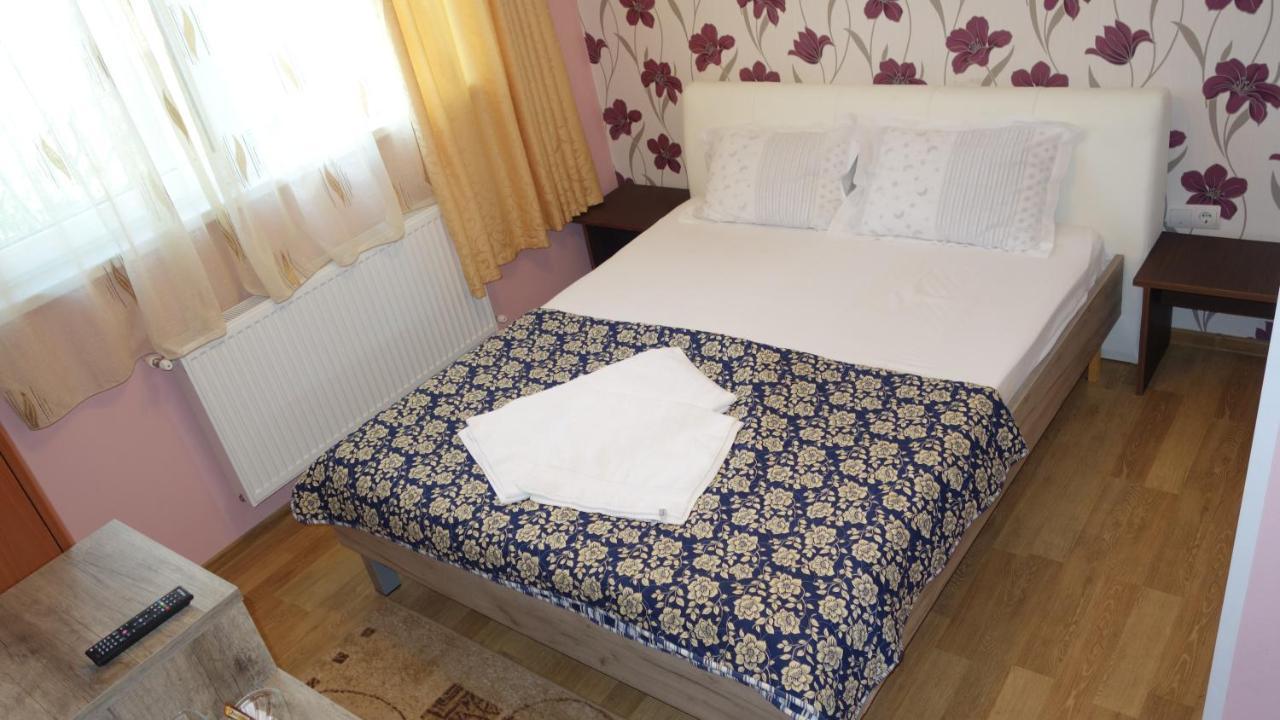 Hostel Denisa Бузэу Экстерьер фото